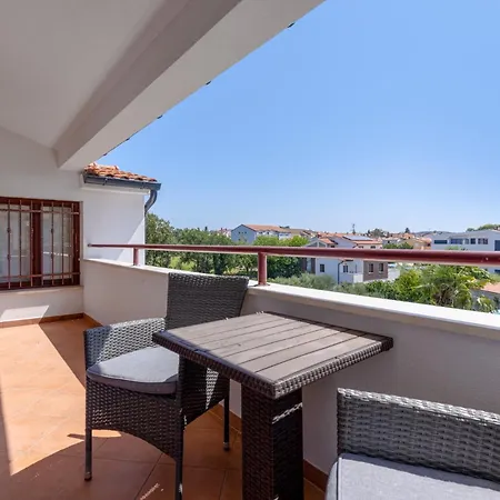 Studio With Kitchen And Terrace For Two People * Funtana