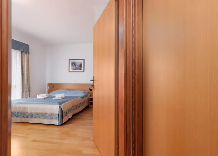 With Kitchen And Terrace For Two People Apartment *